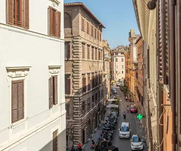 Campo De Fiori Large And Beautiful